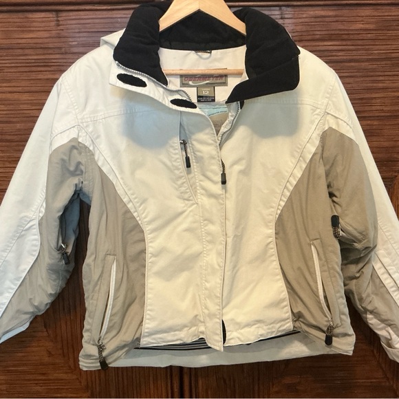 Obermeyer women’s snow jacket, size 12. White with tan and gray accent. - Picture 1 of 12